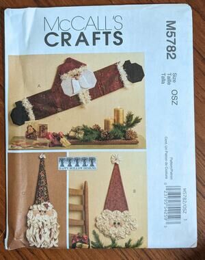 UNCUT McCall's Craft Pattern M5782 Santa Decor